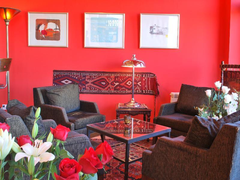 Urban Lodge Hotel Rooms And Suits Tiflis Exterior foto
