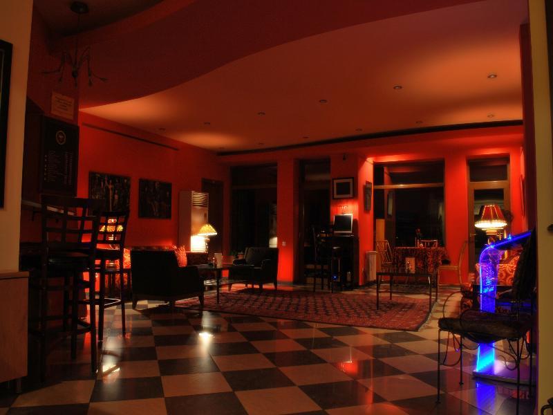 Urban Lodge Hotel Rooms And Suits Tiflis Exterior foto