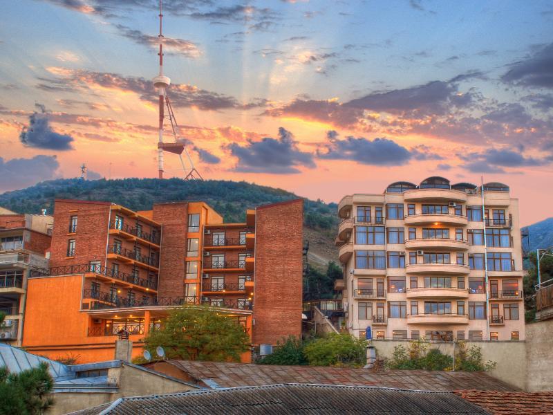 Urban Lodge Hotel Rooms And Suits Tiflis Exterior foto