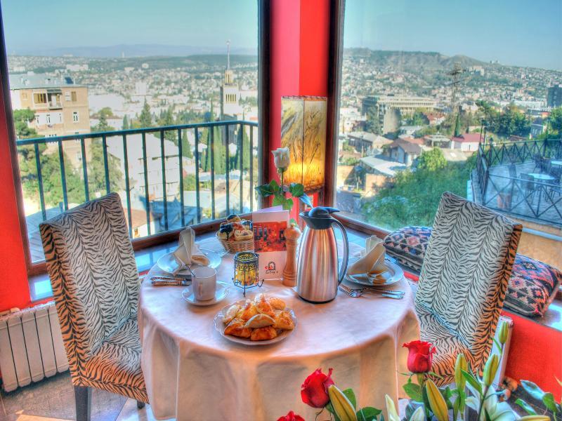 Urban Lodge Hotel Rooms And Suits Tiflis Restaurante foto