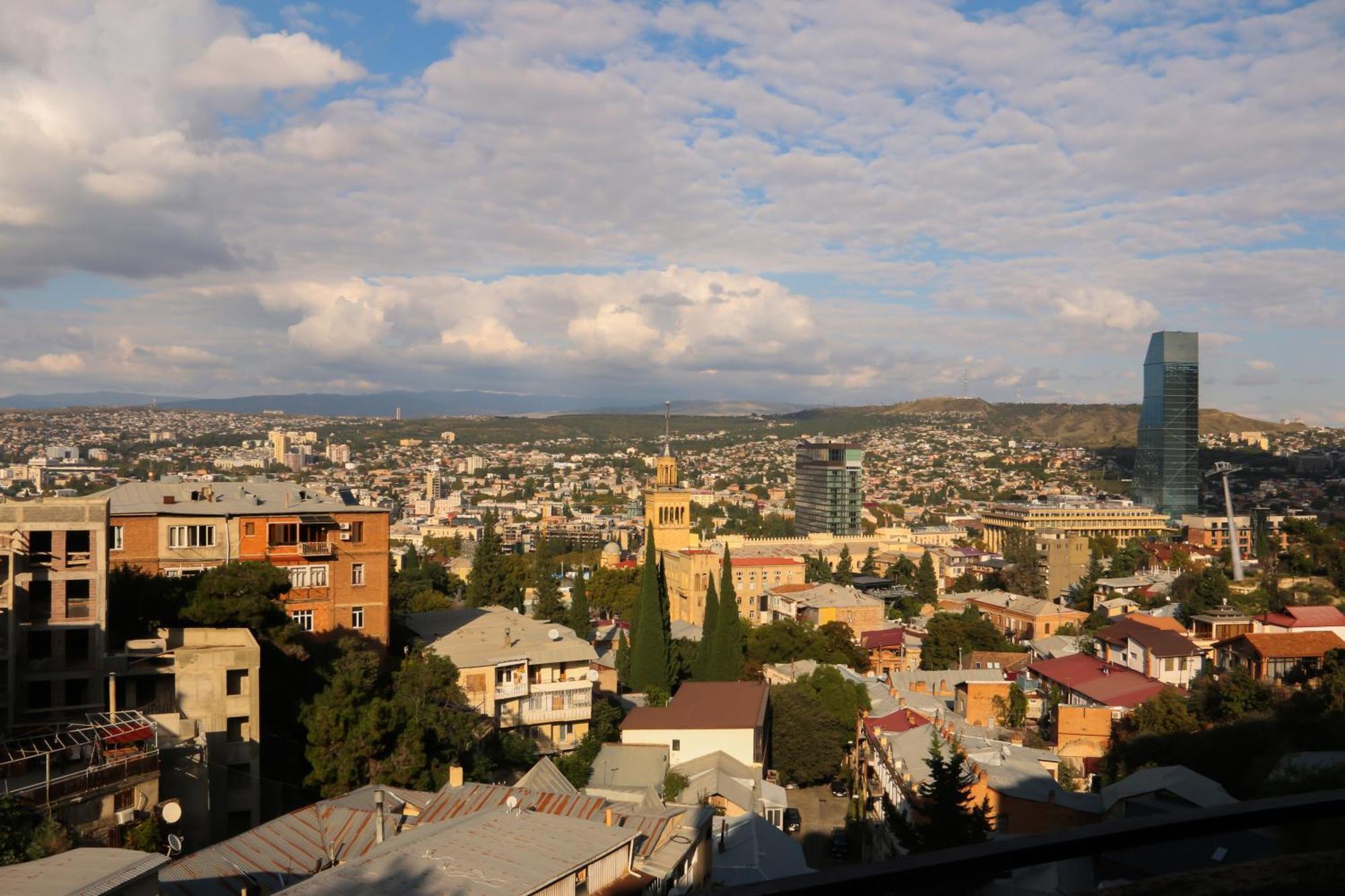 Urban Lodge Hotel Rooms And Suits Tiflis Exterior foto