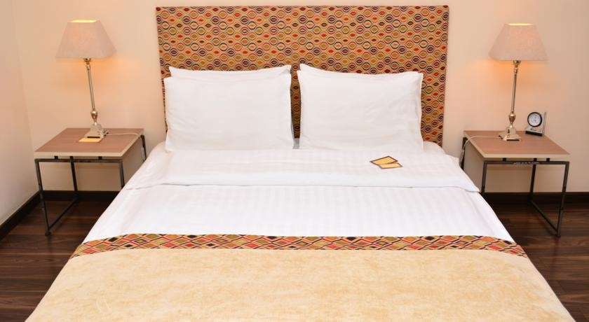 Urban Lodge Hotel Rooms And Suits Tiflis Habitación foto
