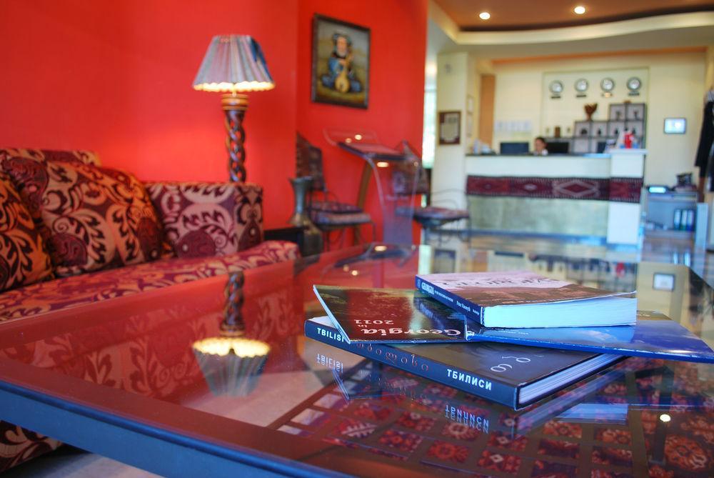Urban Lodge Hotel Rooms And Suits Tiflis Interior foto