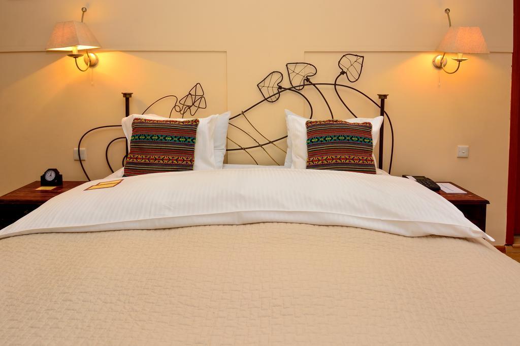 Urban Lodge Hotel Rooms And Suits Tiflis Exterior foto