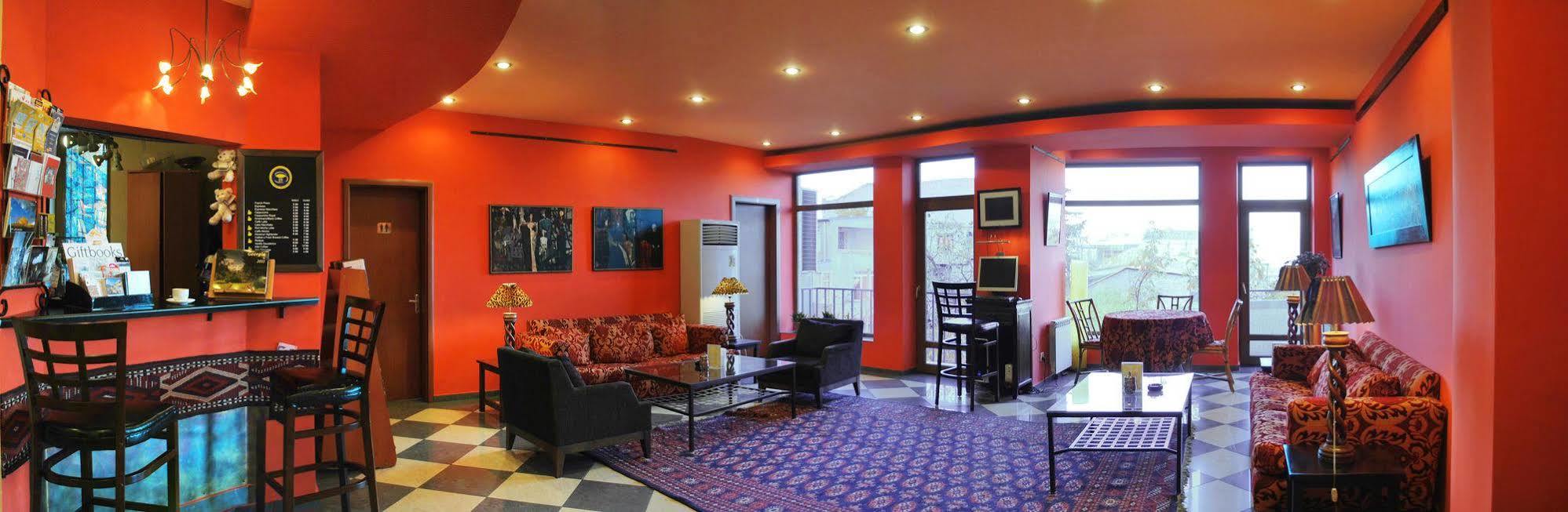 Urban Lodge Hotel Rooms And Suits Tiflis Interior foto