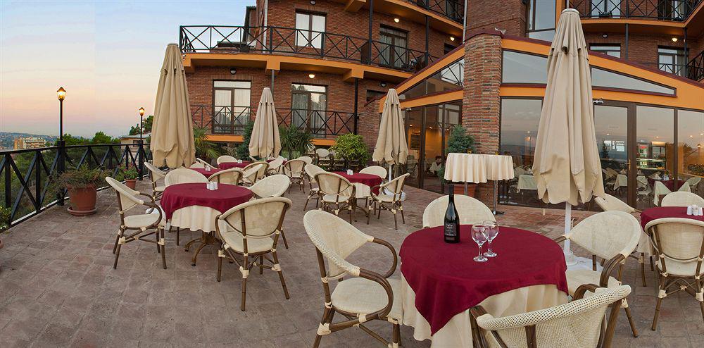 Urban Lodge Hotel Rooms And Suits Tiflis Restaurante foto